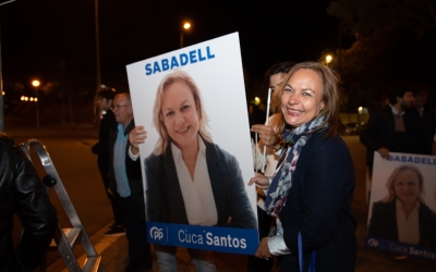 Cuca Santos durant la nit electoral del 2023